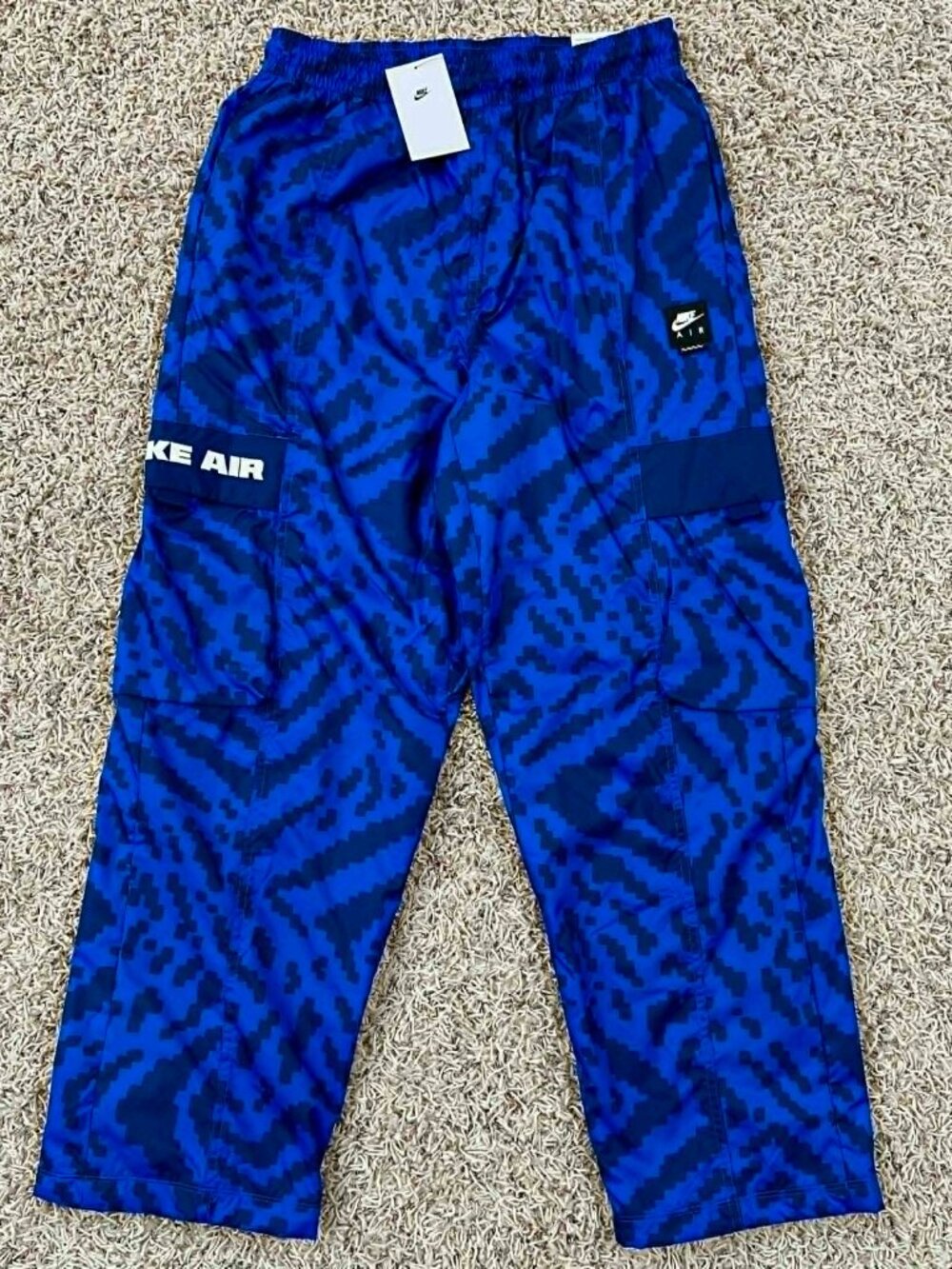 Nike Air Men’s Woven Cargo Joggers Pants Blue HQ9468-480, Size Medium (New)